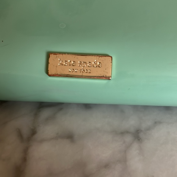 KATE SPADE patent leather wallet - Picture 3 of 10